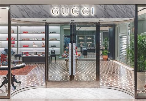 nearest Gucci store near me